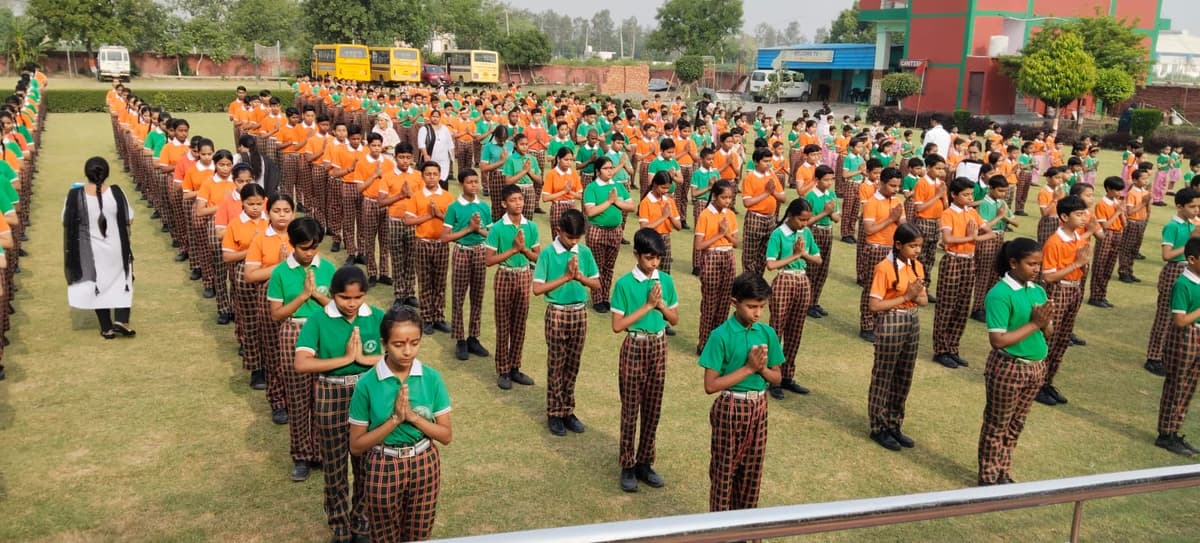 Students learning together